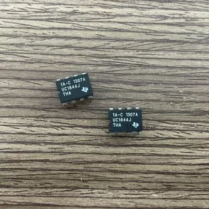 UC1844J DIP-8